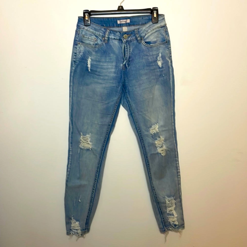 Women’s Ripped Skinny Jeans